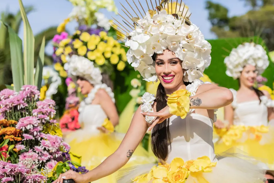 Úchvatná květinová dovolená a kouzla Madeiry: Vzhůru na festival květin Festa da Flor!