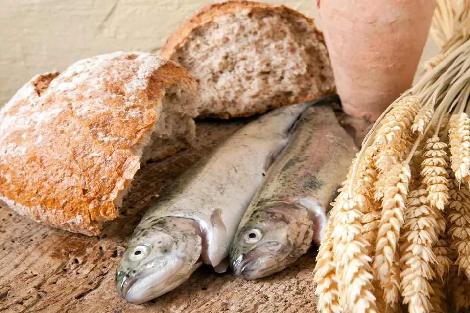 Do chleba se dávalo málo mouky, prodávaly se leklé ryby.