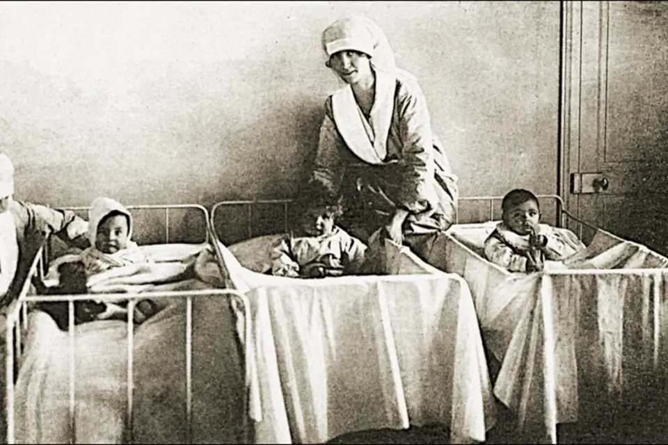 Porody v minulosti byly pro ženy utrpením.