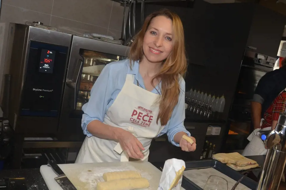 Tereza Bebarová je tváří oblíbené show Peče celá země, v které soutěží amatérští pekaři a cukráři.