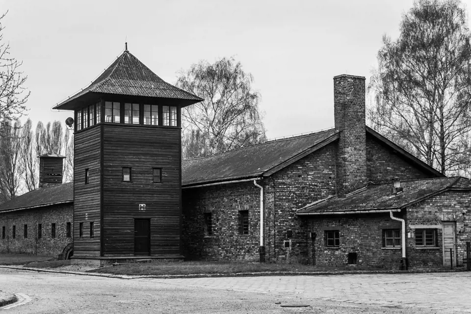 Koncentrační tábor Auschwitz I. Tábor během druhé světové války sloužil jako administrativní centrum celého táborového komplexu Auschwitz kolem města Osvětim.