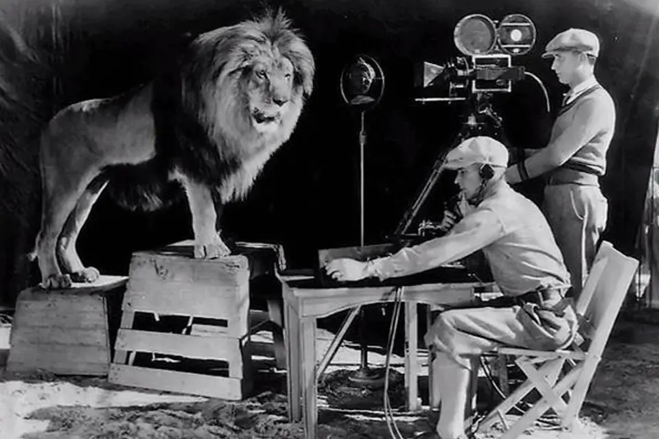 Jistě si všichni vybavíme logo filmové společnosti Goldwyn Pictures. Na ní pózuje lev, kterému každý neřekl jinak než Leo. Ovšem ve skutečnosti jen jeden lev, kterého společnost měla ve svém logu, se jmenoval Leo i ve skutečnosti.