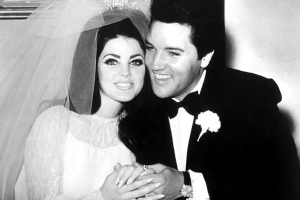 Priscilla na svatbě s Elvisem Presleym.