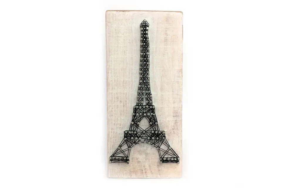 Milovníky Paříže jistě potěší dárek v podobě Eiffelovy věže.