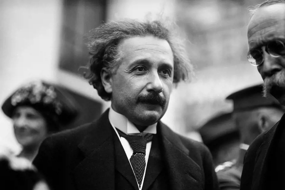 Albert Einstein sklidil veškerou slávu.