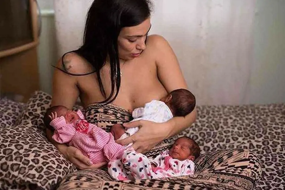 Reálné fotky matek, které se za proměnu svého těla nestydí