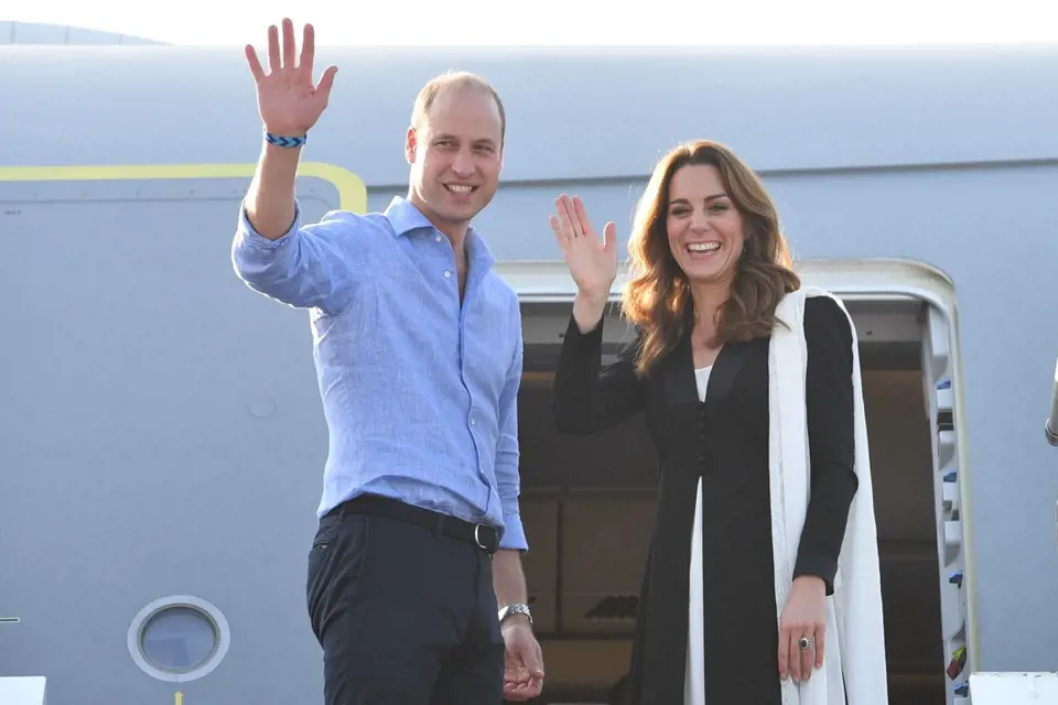 Fanoušci na sociální sítích se domnívají, že princ William daroval Kate k výročí svatby náhrdelník. 