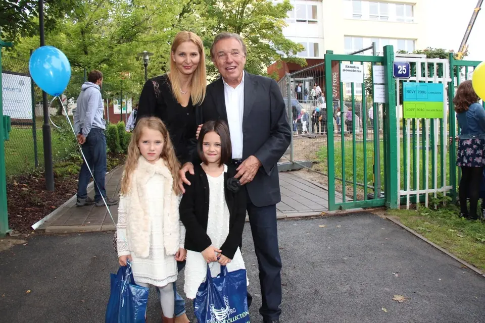Karel Gott s rodinou