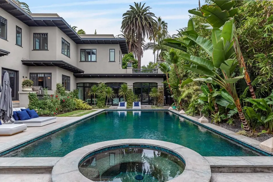 Dům z dětství Gwyneth Paltrow se prodává za 430 milionů