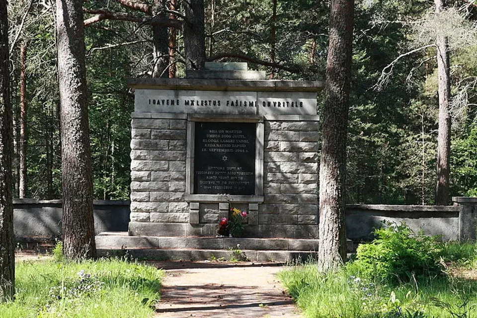 Památník obětí holocaustu v Estonsku