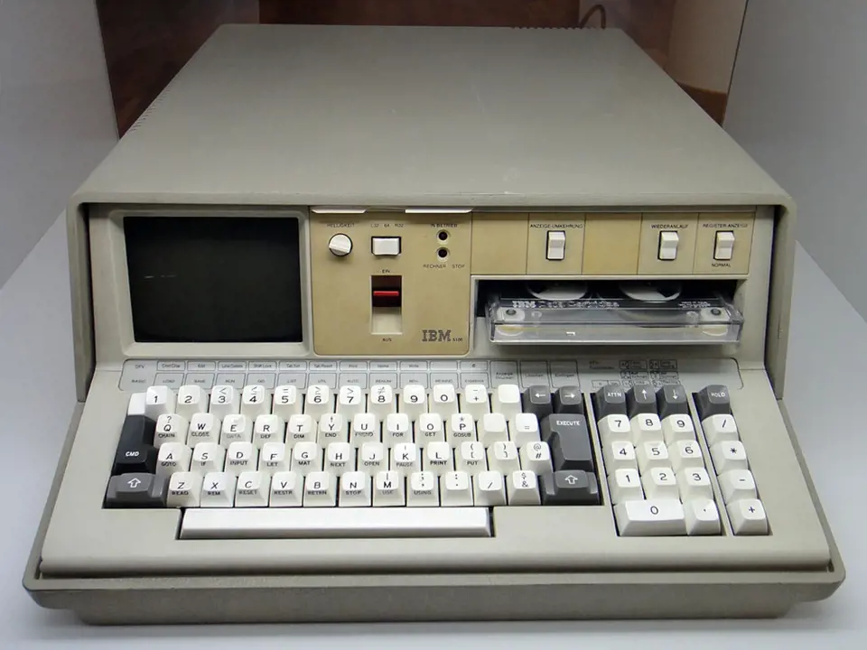 Počítač IBM 5100 z roku 1975 se bude hodit i v daleké budoucnosti.