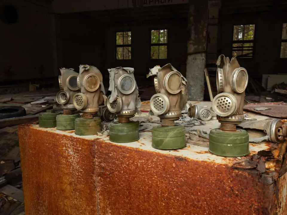 Plynové masky v Černobylu