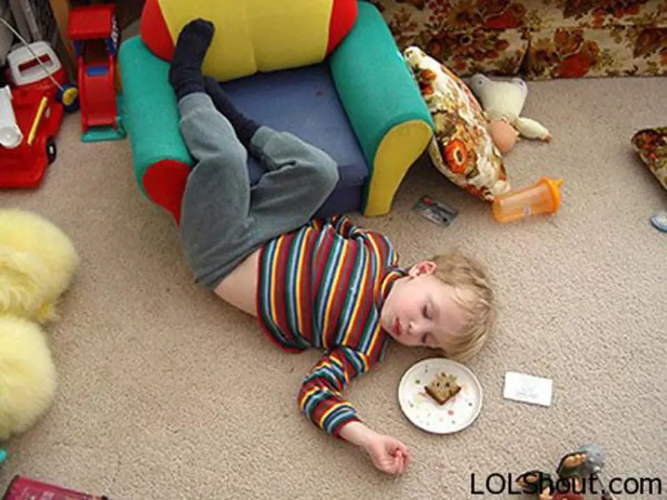 Dítě dokáže usnout kdekoliv