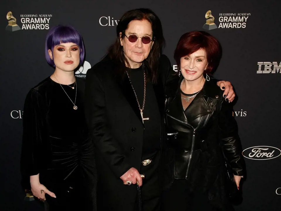 Ozzy Osbourne s manželkou Sharon a dcerou Kelly