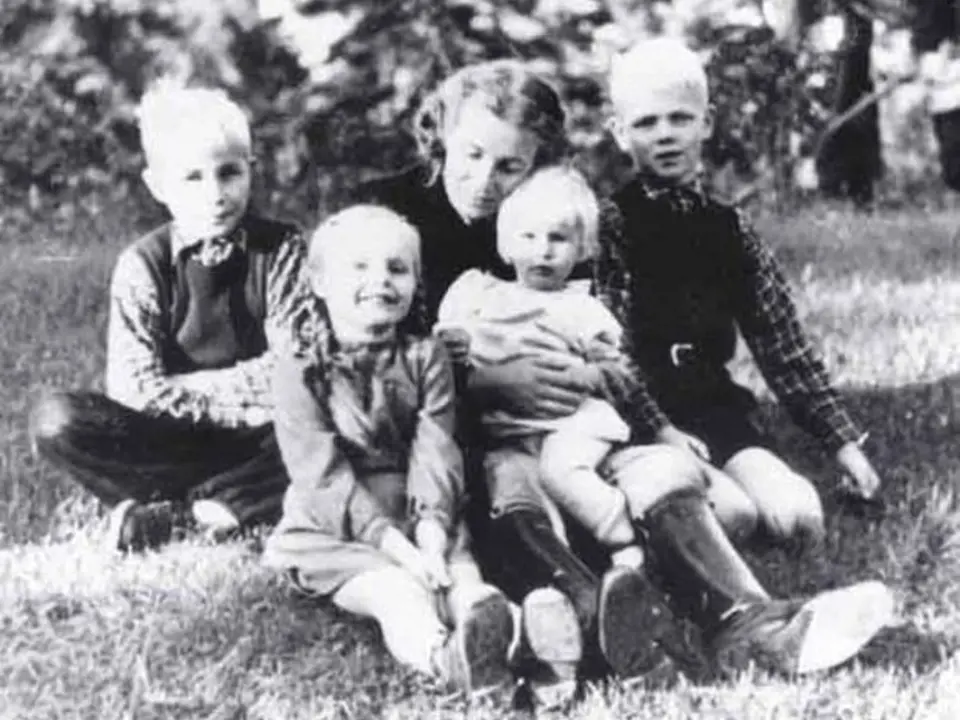 Lina Heydrichová s dětmi