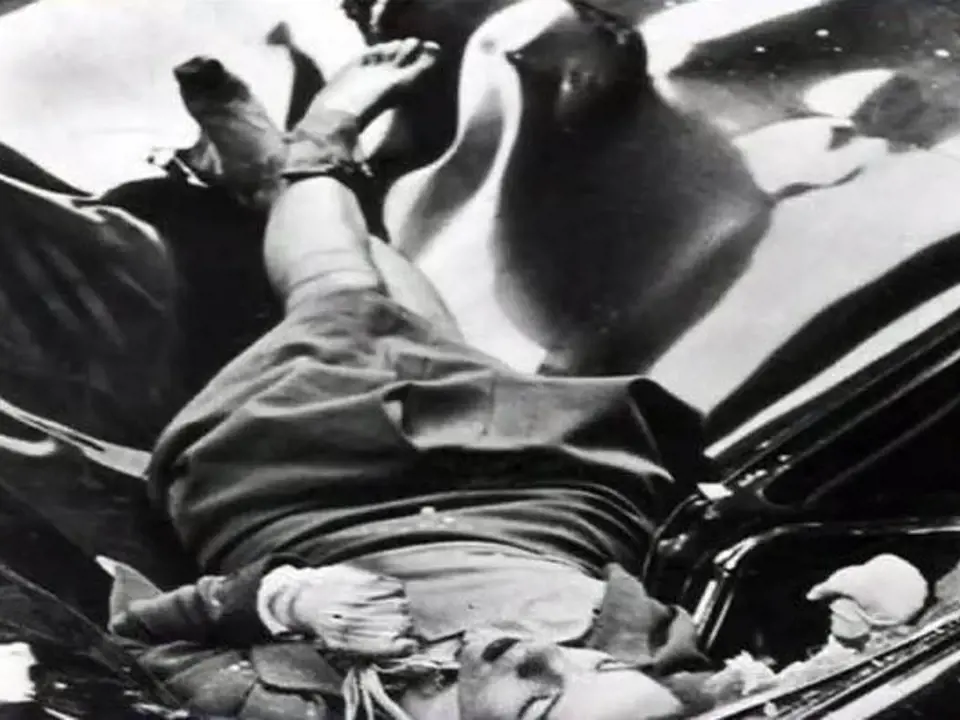 Evelyn McHale spáchala sebevraždu skokem z 86. patra. Tento snímek nazvali v Times "nejkrásnější sebevražda".