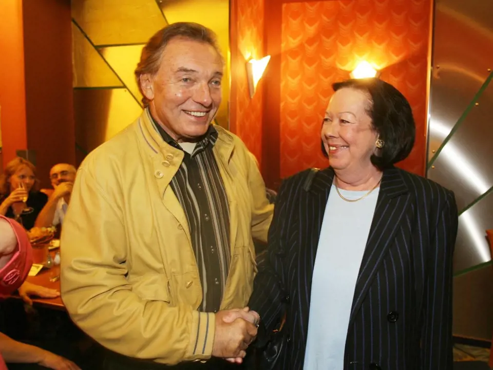 Yvonne Přenosilová s Karlem Gottem