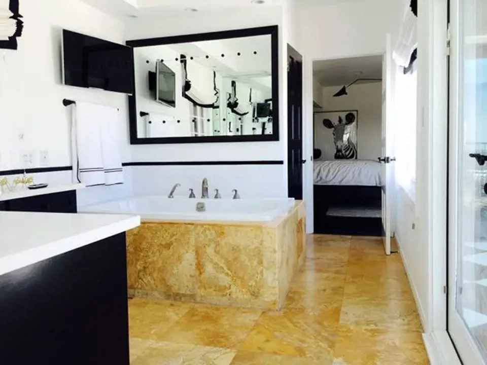 Jessica Alba pronajímá dům v Beverly Hills