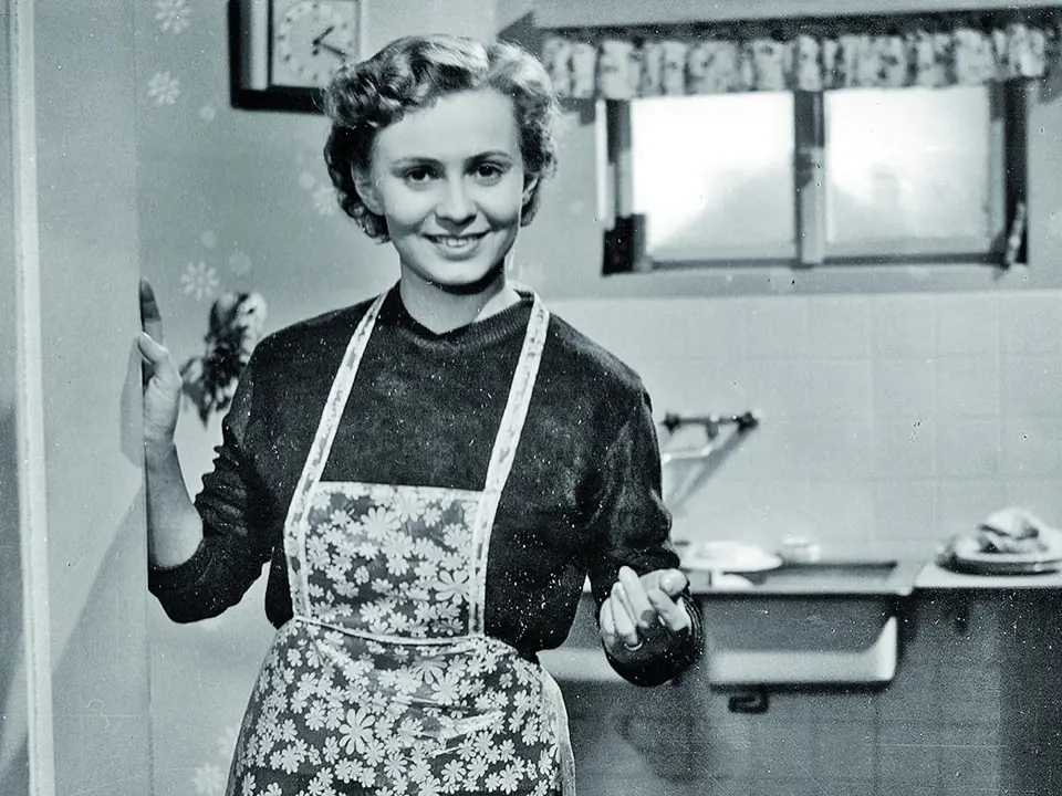 Anna Pitašová hrála maminku ve filmu Brankář bydlí v naší ulici z roku 1957.