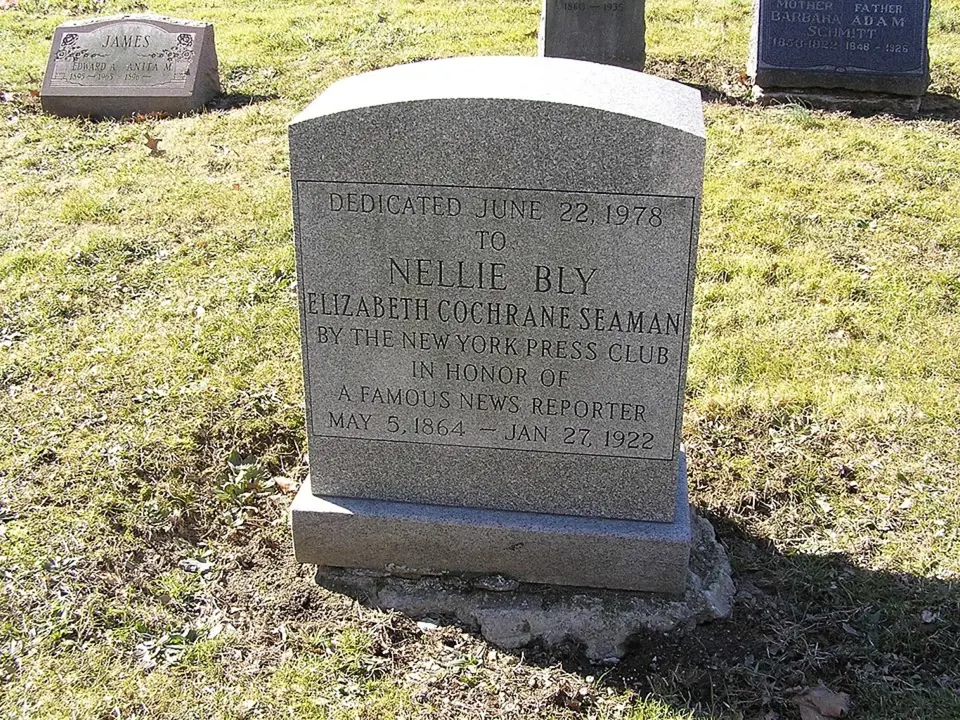 Nellie Bly zemřela 27. ledna 1922 a byla pohřbena v Bronxu