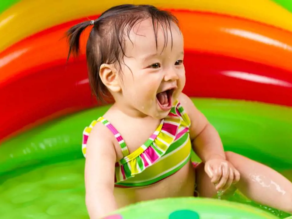 <p>Nafukovací bazének je pro malé dítě bezpečnější.</p>
