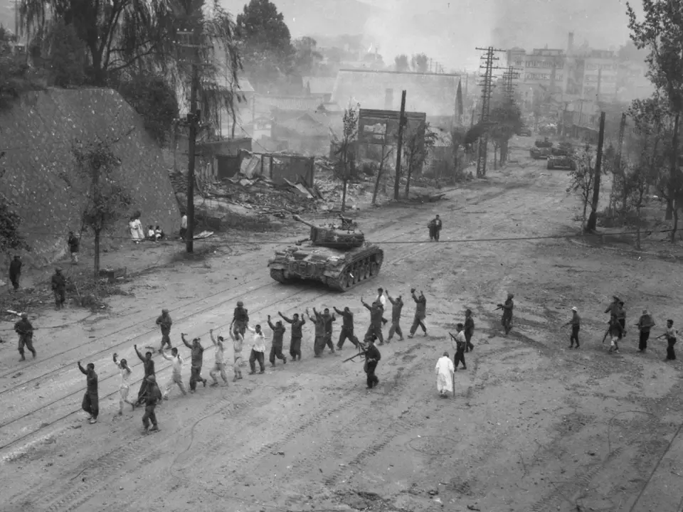 Americké tanky Pershing v Soulu (1950)