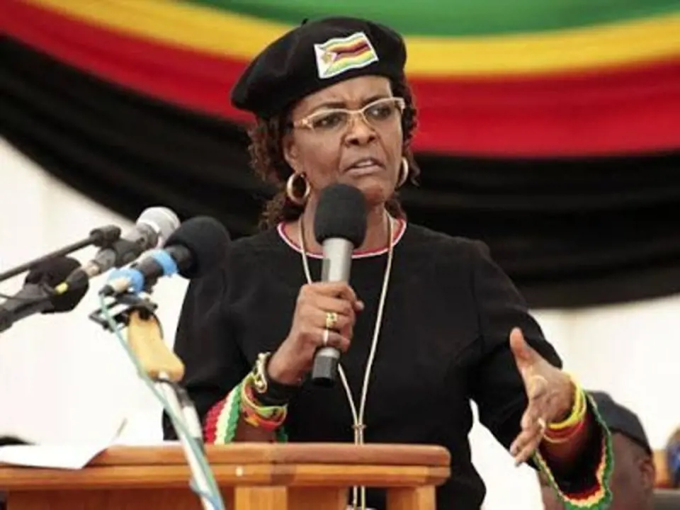 Grace Mugabe se drala do politiky, aby později nahradila manžela ve funkci.