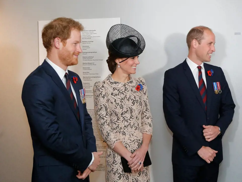 Princ William s manželkou Kate a bratrem Harrym