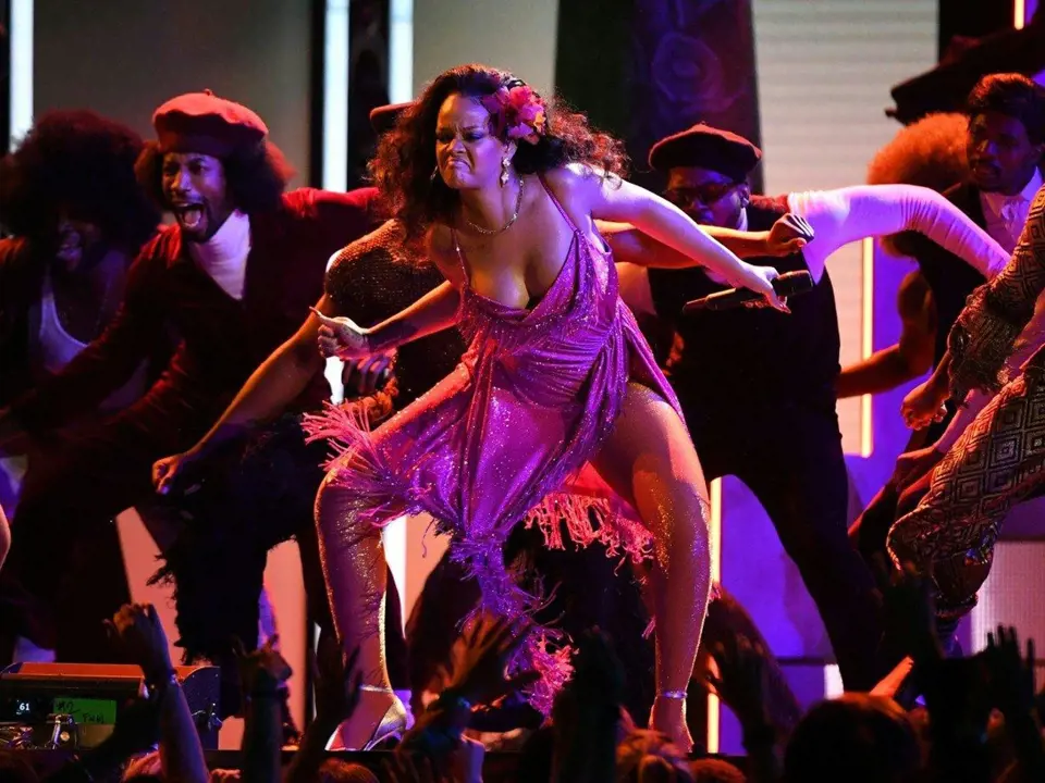 Rihanna během svého sexy vystoupení.