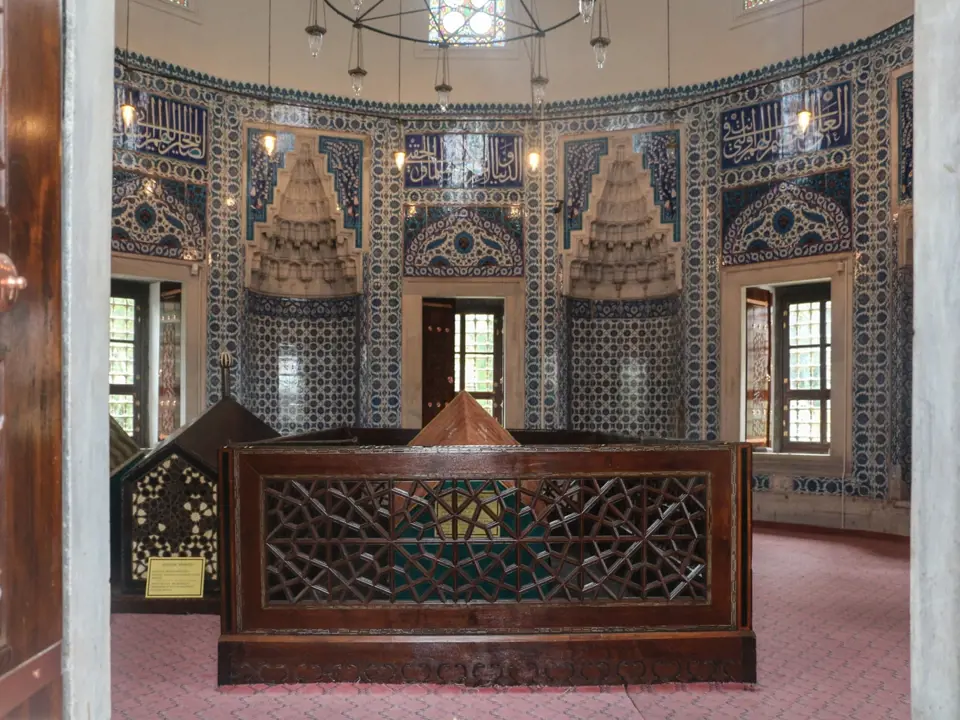 Mauzoleum Roxelany v blízkosti Sulejmanovy mešity v Istanbulu.