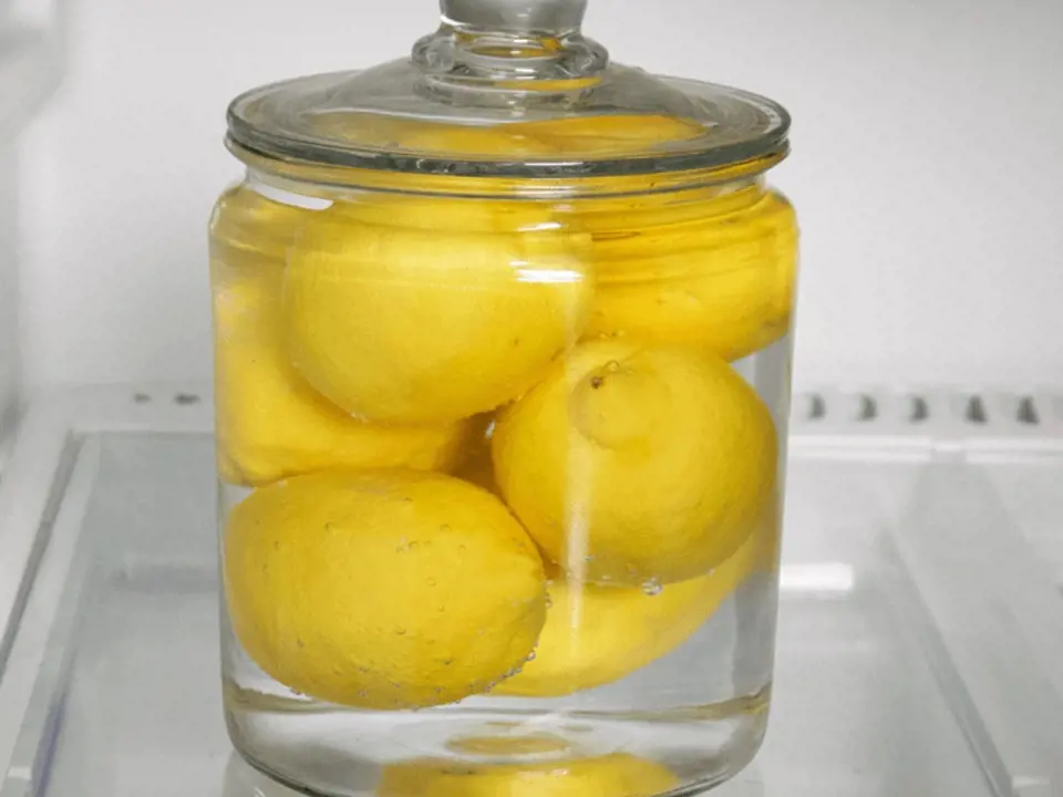 Citrony udržíte déle čerstvé.