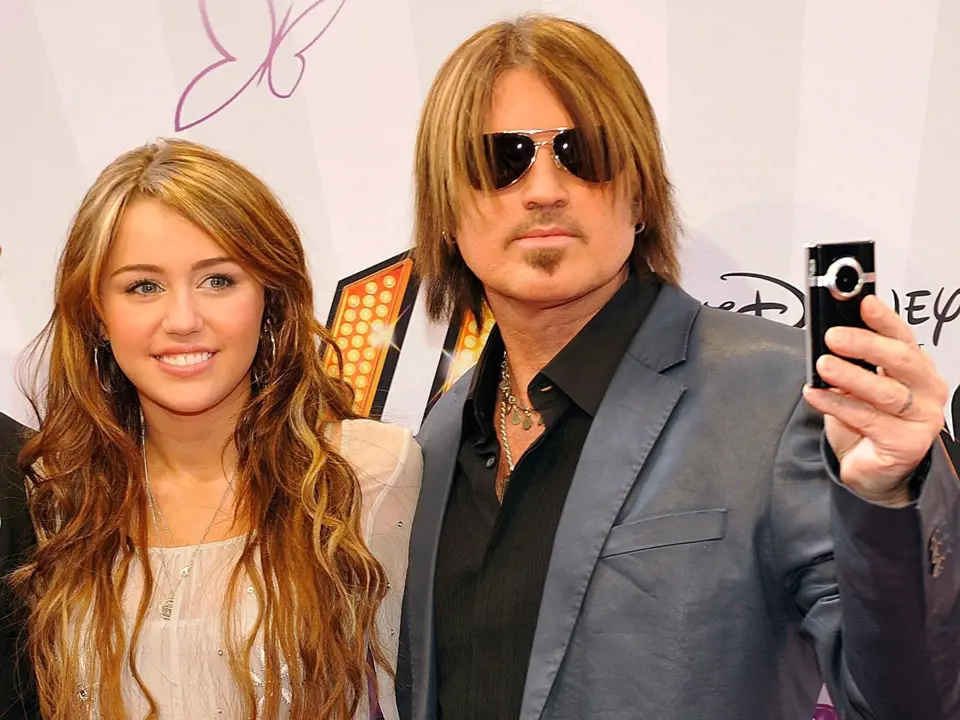 Miley Cyrus s otcem
