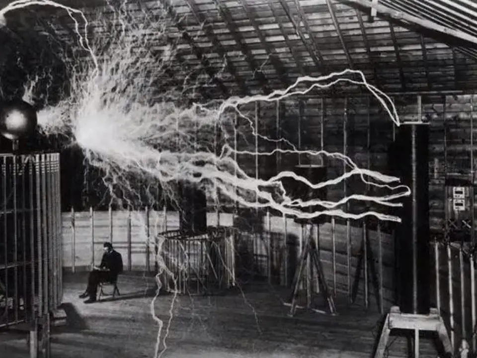 Nikola Tesla při práci, 1899