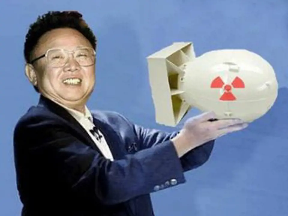 Kim Čong-il a jeho typický vychloubačný projev.