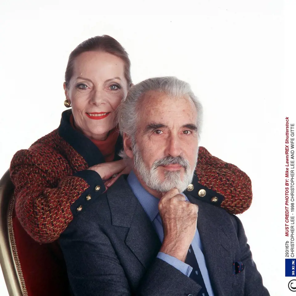 76 let: Birgit žila s Christopherem 54 let.