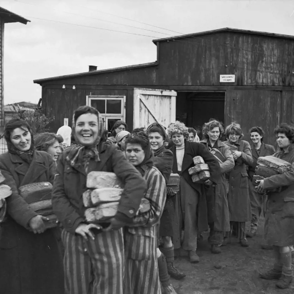 Ženy v Bergen-Belsenu po osvobození