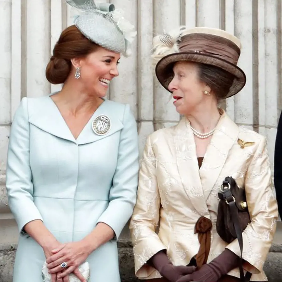 Vévodkyně Kate si s princeznou Annou dobře rozumí.