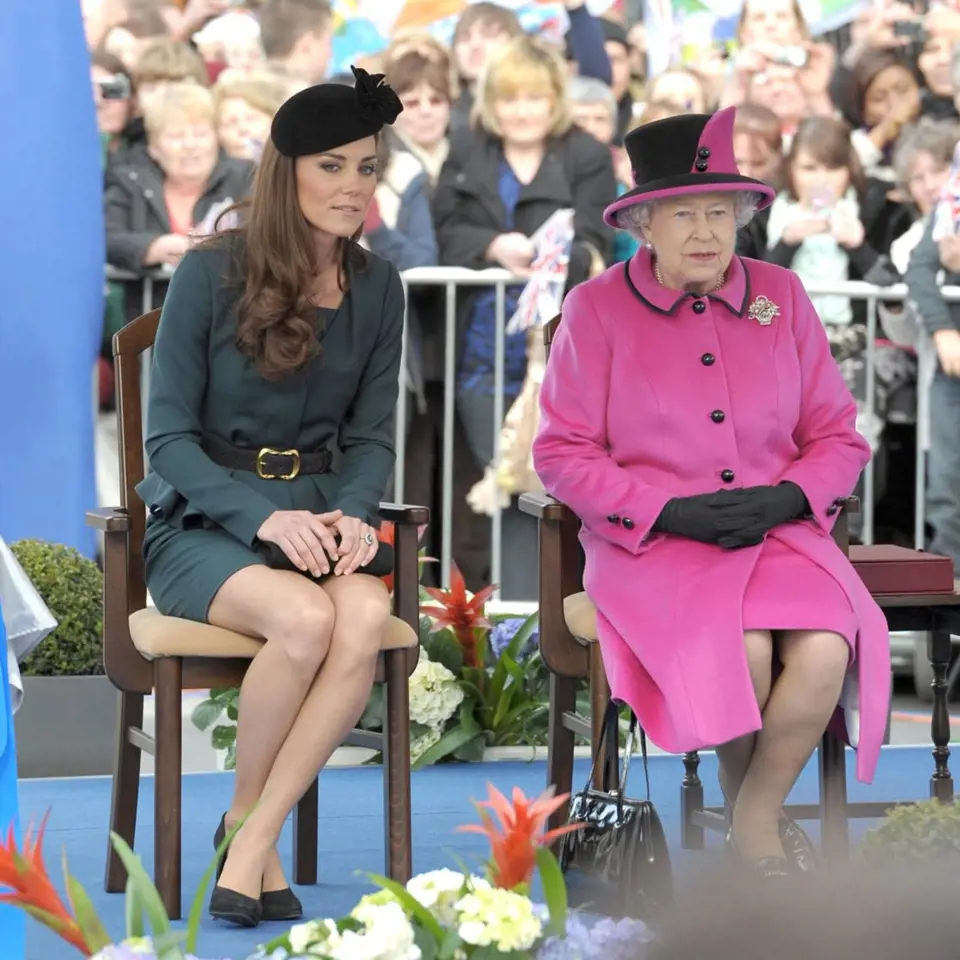 Královna Alžběta II. a její snacha Kate