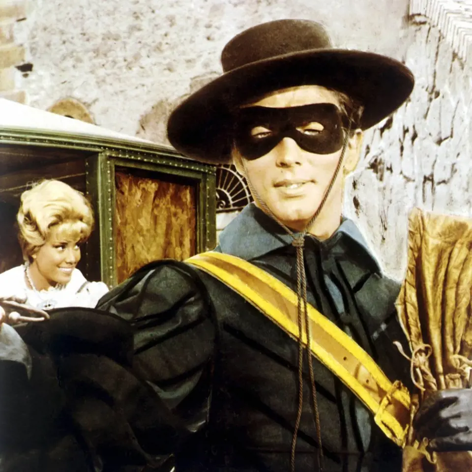 Akční film Zorro kontra hromotluk (1962). Líbil by se vám Pierre víc jako mstitel se škraboškou?