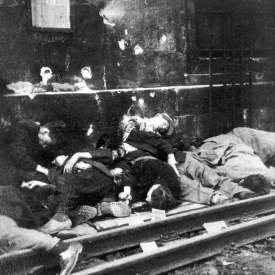 Povraždění zajatci na Masarykově nádraží během Pražského povstání