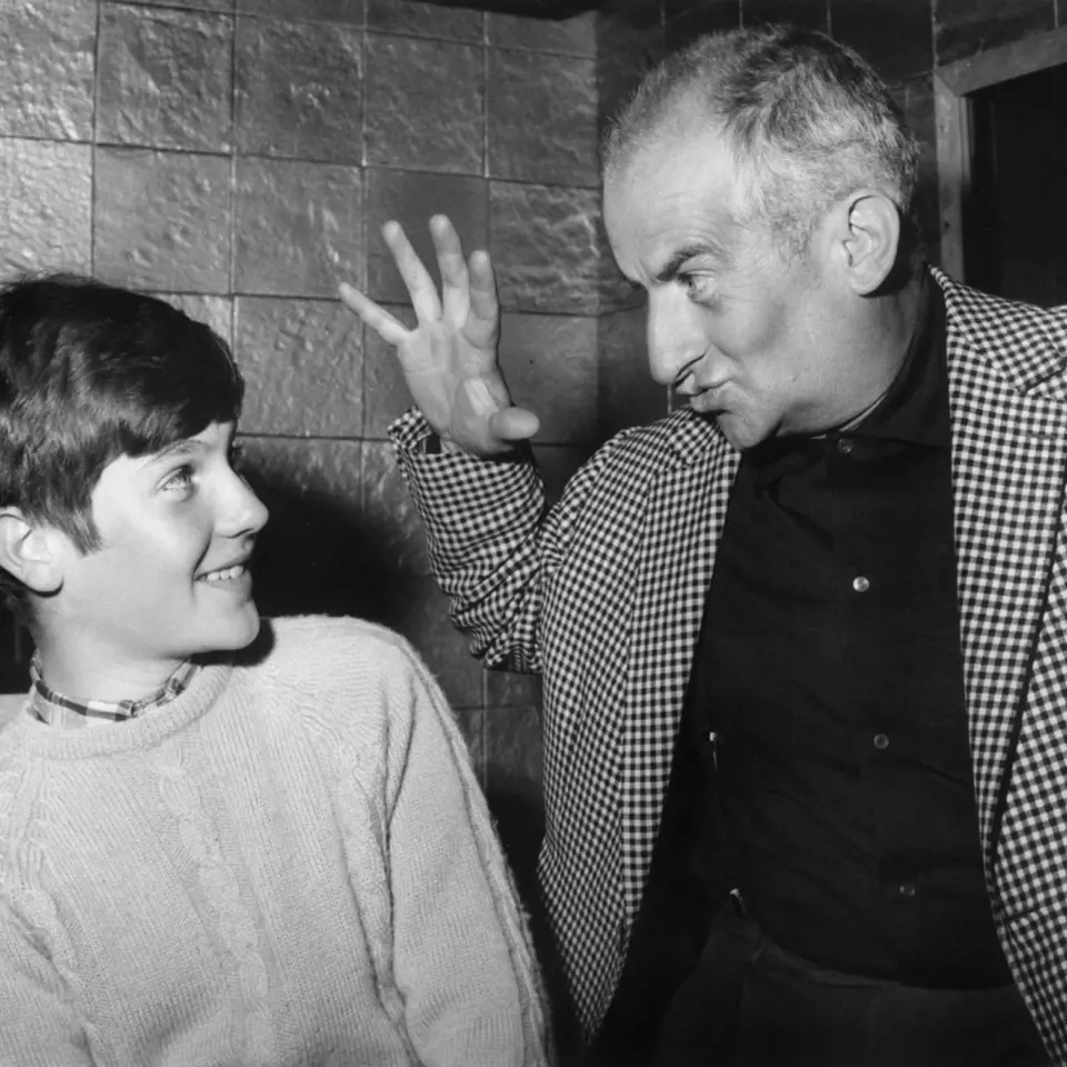 Se synem Olivierem na turné k filmu Fantomas se zlobí (1965).