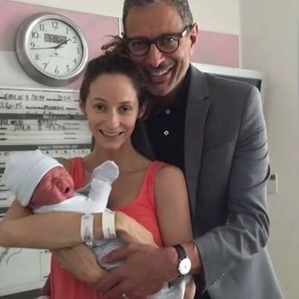 Jeff Goldblum a Emilie Livingston mají syna, kterému dali jméni Charlie Ocean
