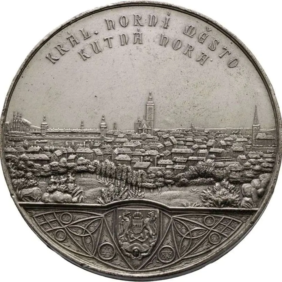 Na jedné z výstav uvidíte i mince nebo medaile. Ta na fotce je z roku 1887.