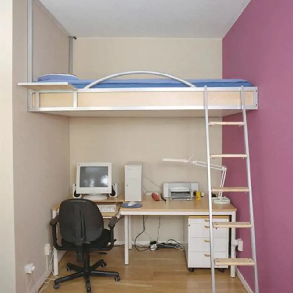 Patrové postele jsou klasika, která je ale využitelná pouze tam, kde jsou vysoké stropy.