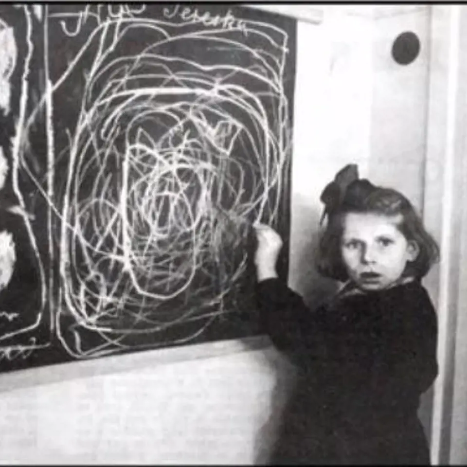Dívenku, která přežila holocaust, požádali, aby nakreslila domov...